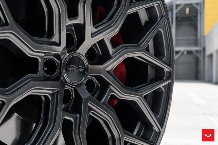 Колеса Infiniti Q60S 3.0t on Vossen Wheels (HF-2) 2018 года  (фото 8 из 28)